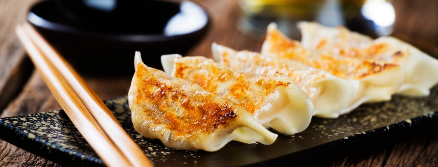 Ravioli cinesi fatti in casa alla piastra