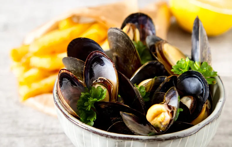 Come aprire cozze e vongole a freddo o a caldo