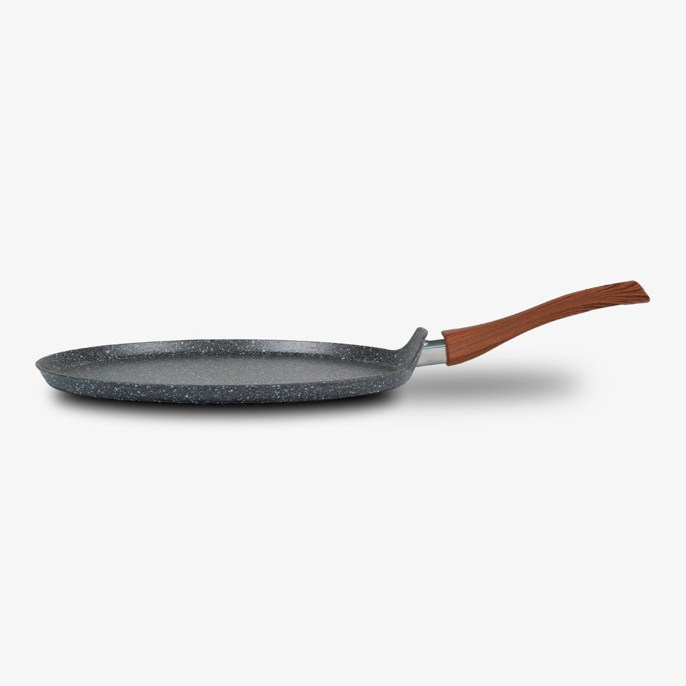 Induction plate with extra-resistant high thickness