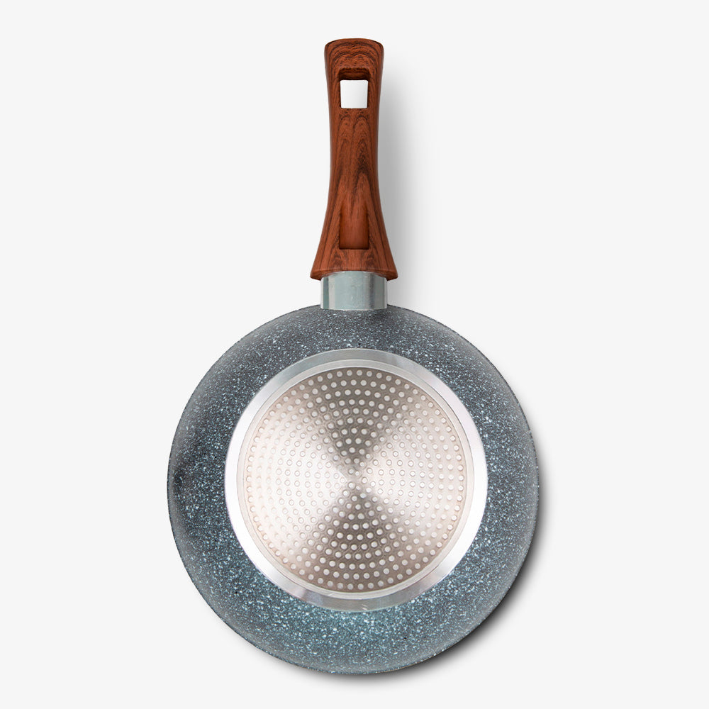 Wok ad induzione con alto spessore resistente con un manico