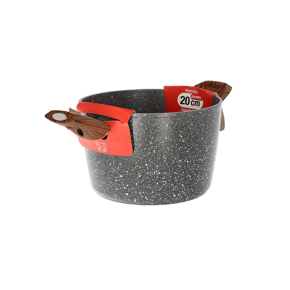 Induction pan with extra-resistant high thickness